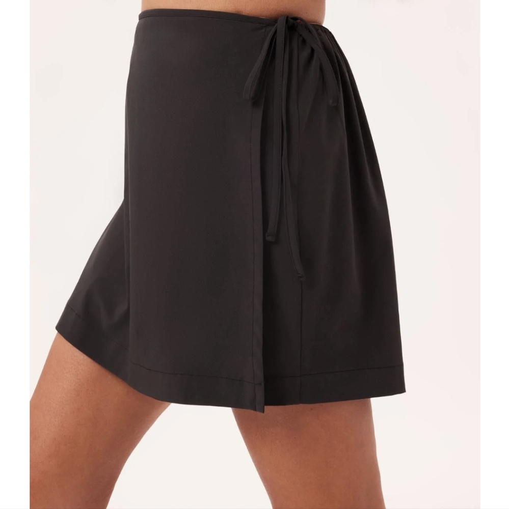 NWT Girlfriend Collective Black Skort